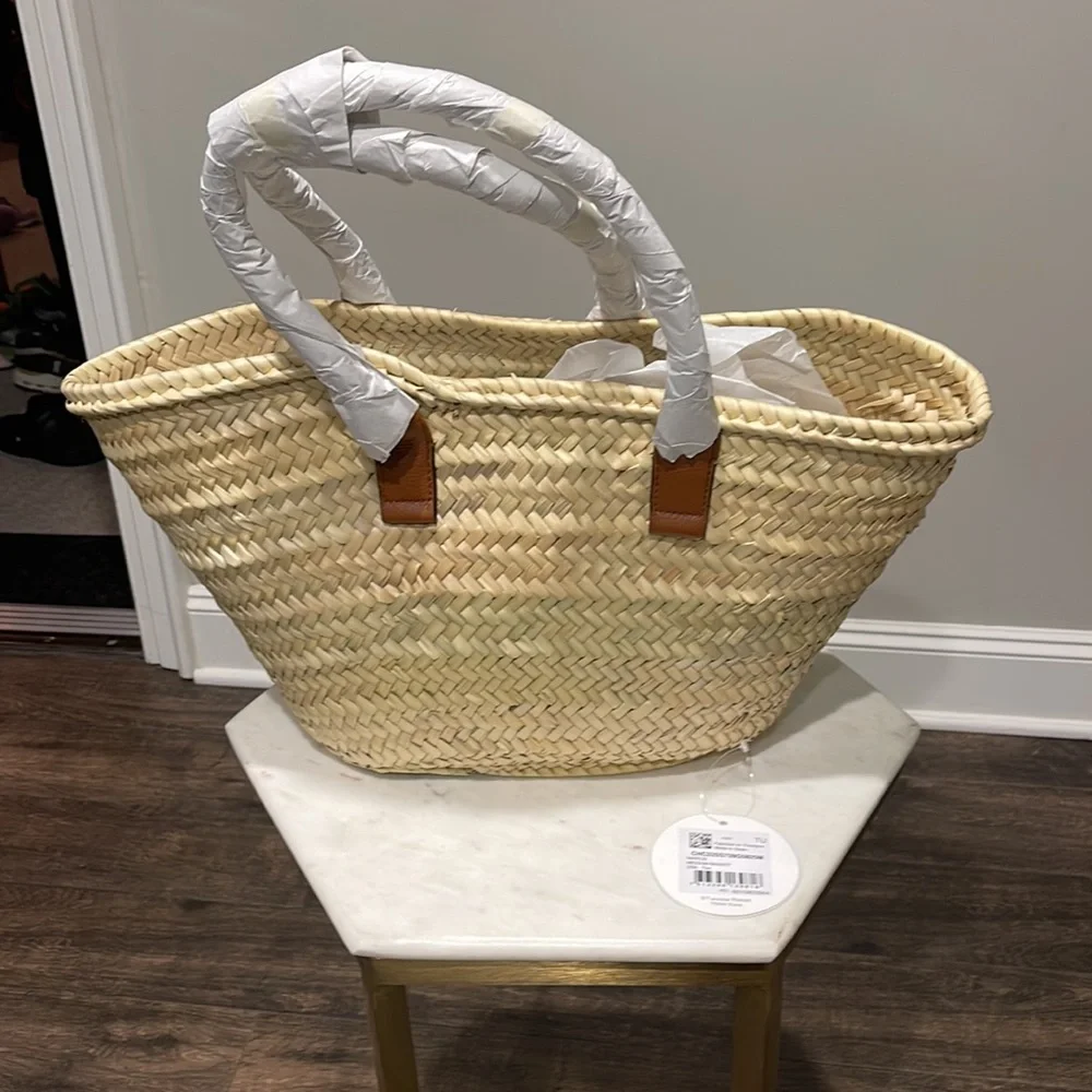 Chloe medium marcie basket tote NWT in Tan - Picture 5 of 5